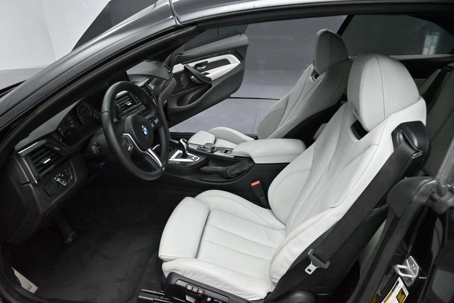 Used 2015 Black Sapphire Metallic BMW M4 image 11