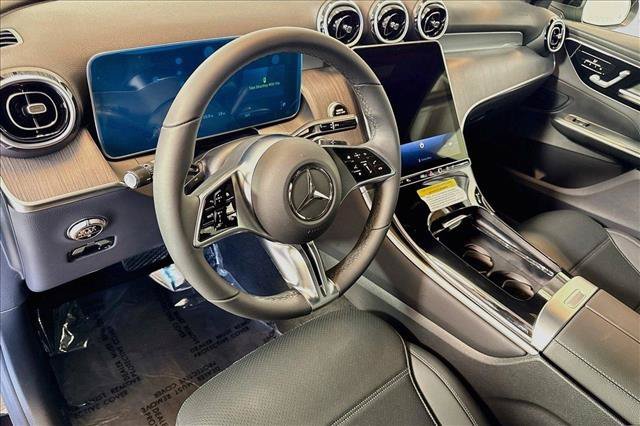 New 2026 Black Mercedes-Benz GLC 300 image 39