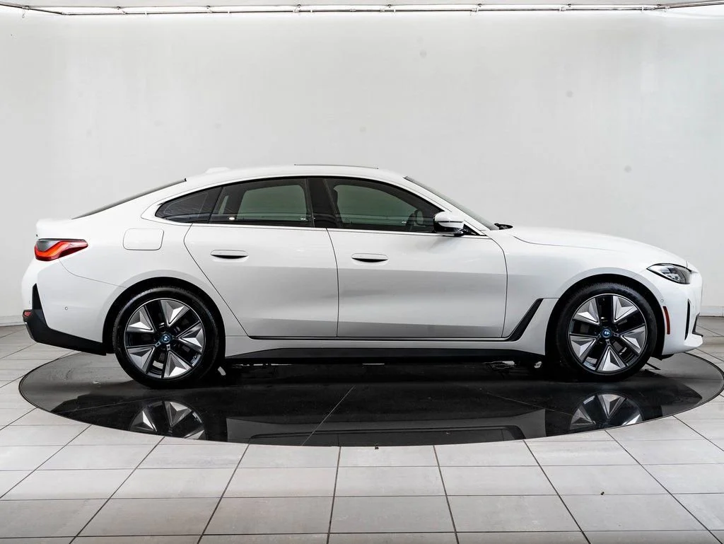Used 2023 Alpine White BMW eDrive40 image 11