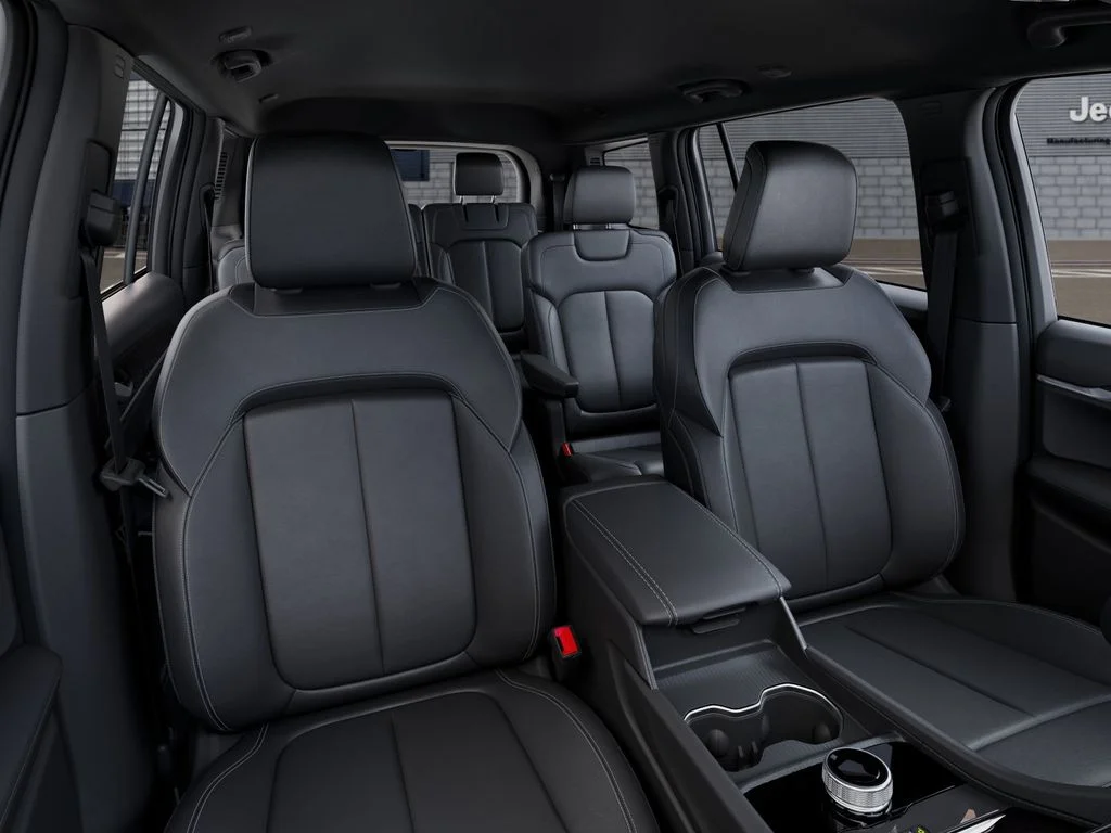 New 2026 Baltic Gray Metallic Clear-Coat Exterior Paint Jeep Limited image 16
