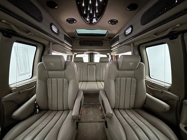 Used 2012 Special Paint GMC Explorer Limited SE image 2