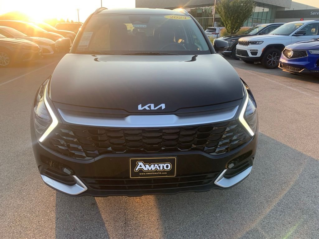 Used 2024 Black Kia EX image 9