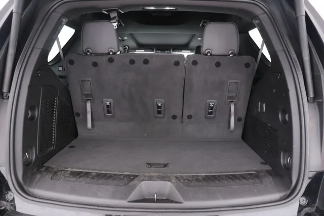 Used 2022 Black GMC SLT image 30