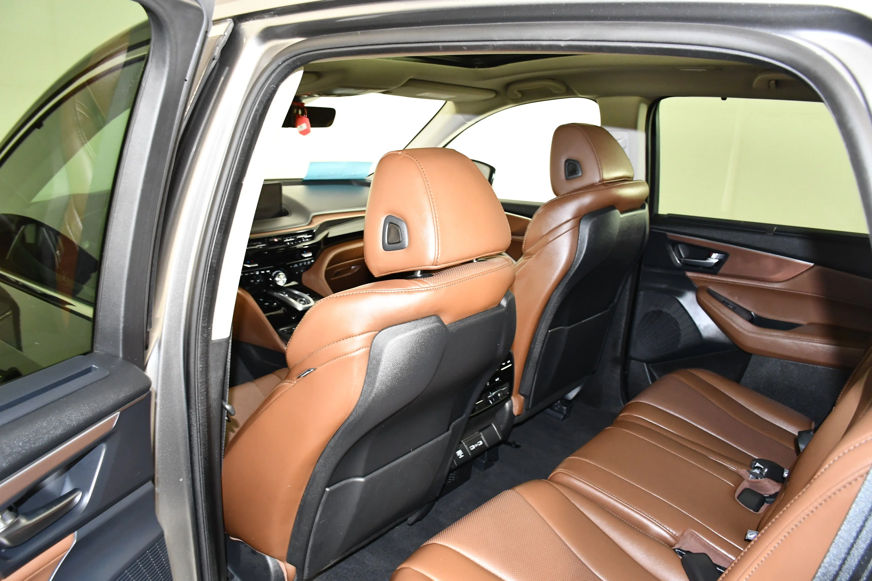 Certified Used 2024 Liquid Carbon Metallic Acura w/Technology Package image 47