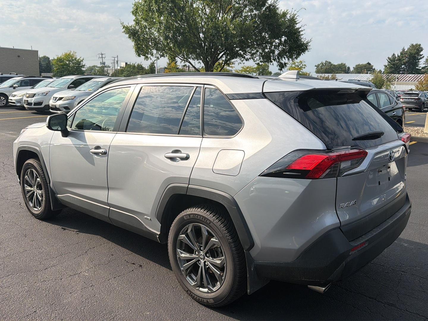 Used 2024 Silver Sky Metallic Toyota XLE Premium image 4