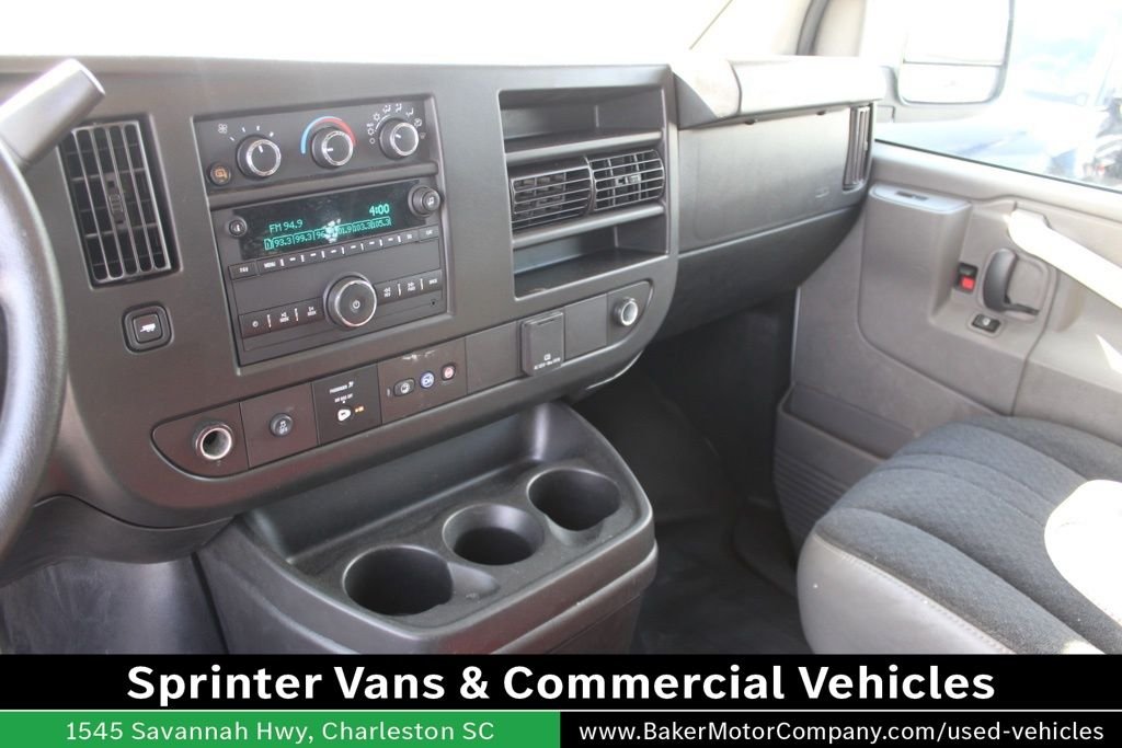 2023 GMC Savana Cargo Work Van - Photo 29