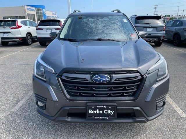 Used 2022 Gray Metallic Subaru Limited image 2