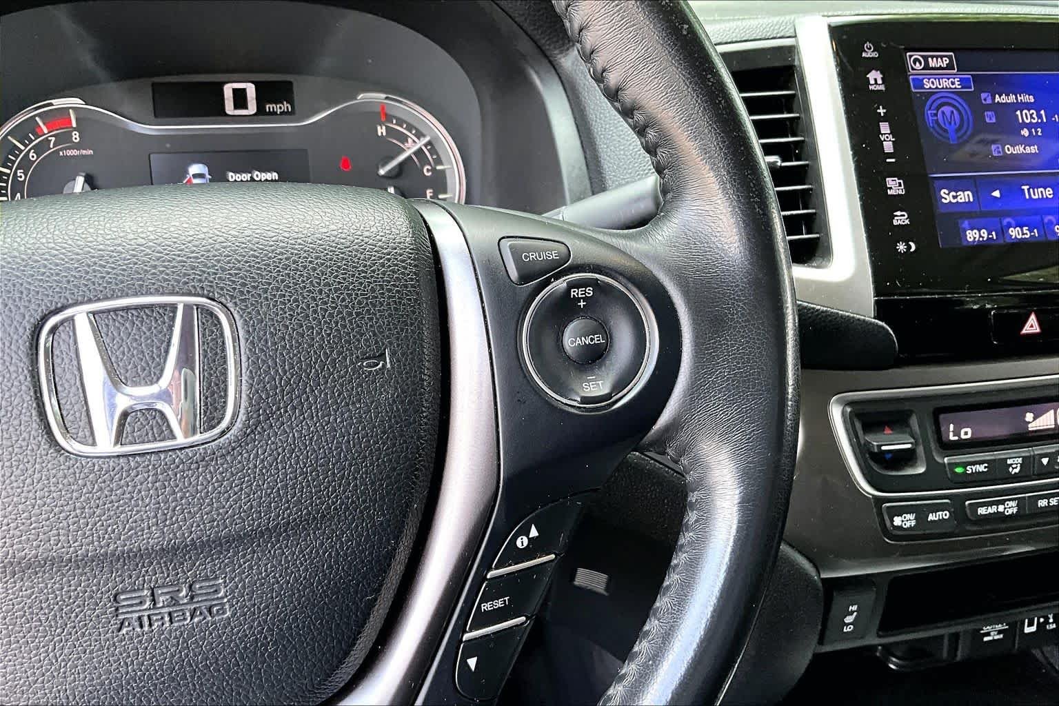 Used 2019 Lunar Silver Metallic Honda RTL-T image 25