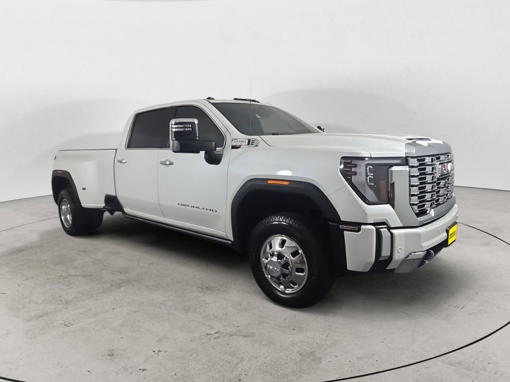 Used 2024 White GMC Denali image 3
