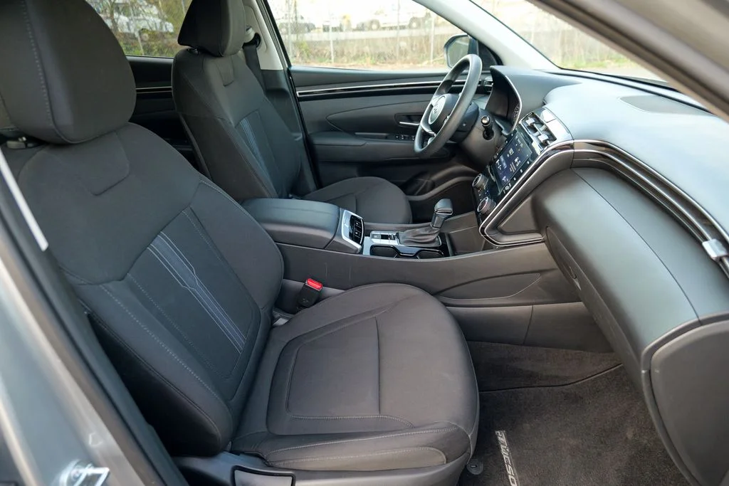 Used 2023 Shimmering Silver Hyundai SEL image 35
