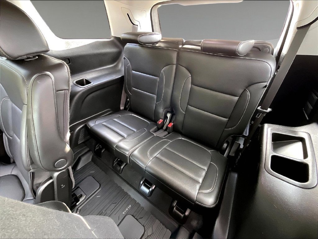 Used 2022 Cayenne Red Tintcoat GMC SLT image 16
