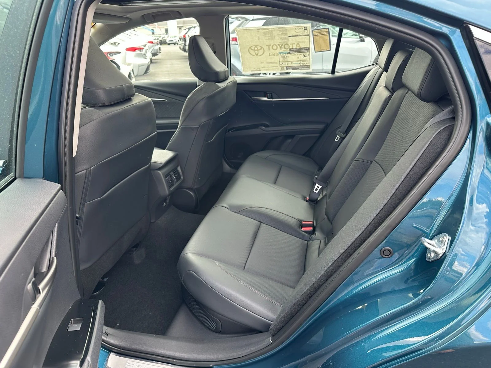 2026 Toyota Camry XLE - Photo 18