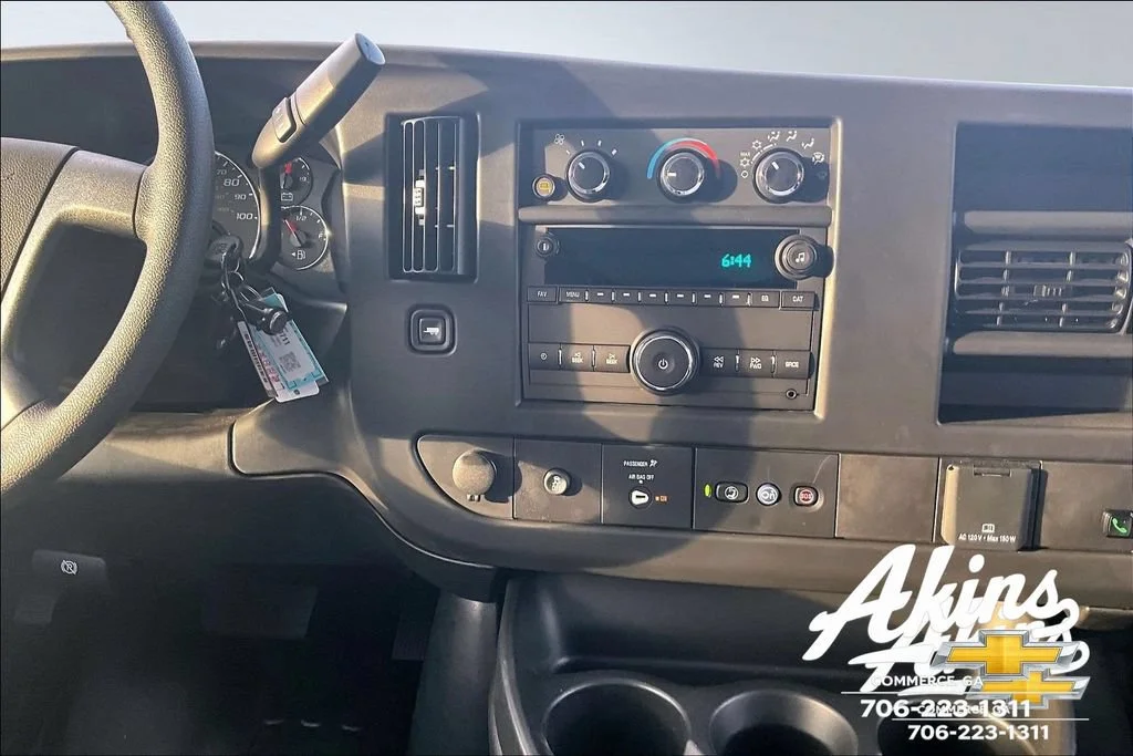 2025 Chevrolet Express Cargo Work Van - Photo 6