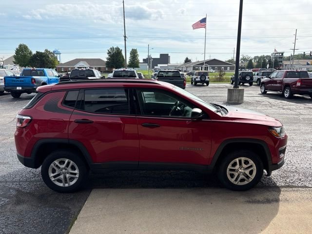 Used 2018 Red Jeep Sport image 5