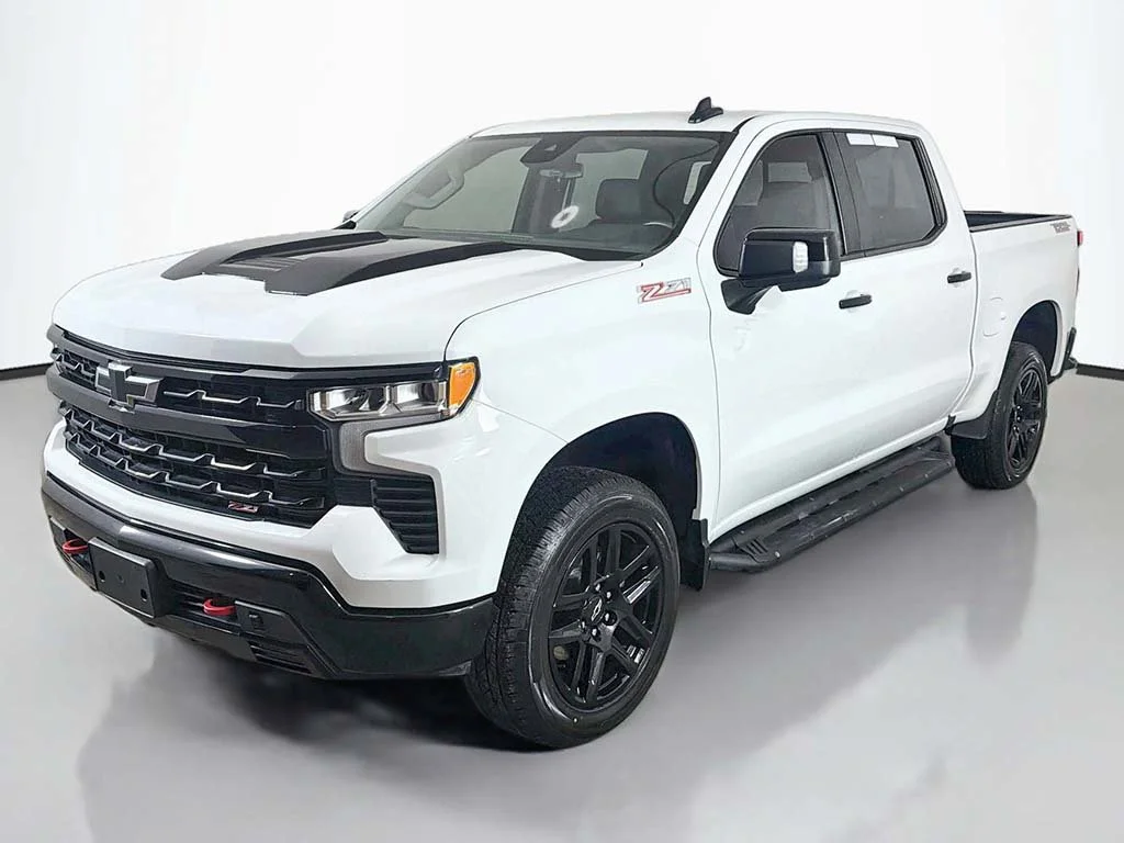 Used 2023 White Chevrolet LT Trail Boss image 9