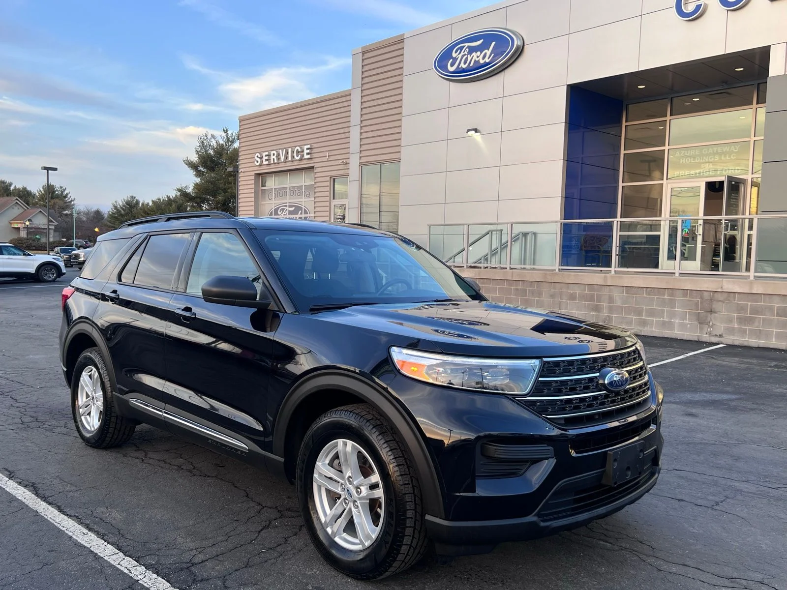 Used 2023 Agate Black Metallic Ford XLT image 8