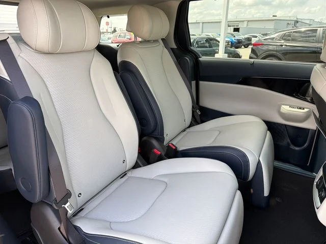 New 2026 Ceramic Silver Kia SX Prestige image 23
