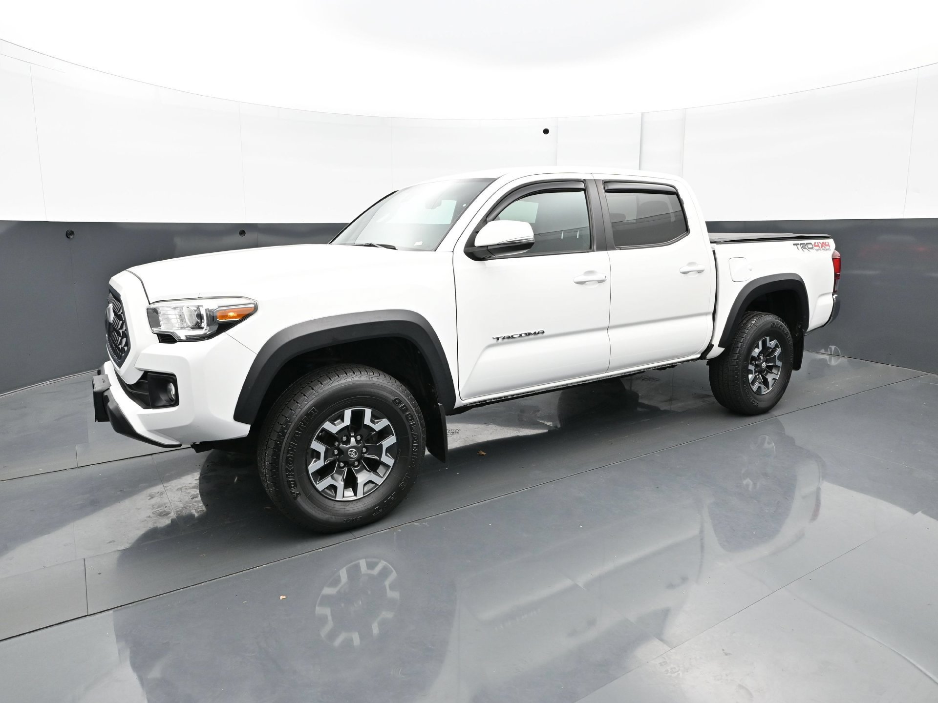 Used 2019 Toyota Tacoma TRD Off Road with VIN 3TMCZ5AN4KM202964 for sale in Burnsville, Minnesota