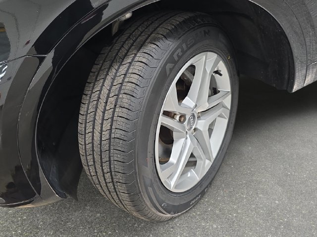 Used 2018 Black Audi 2.0T Premium Plus image 30