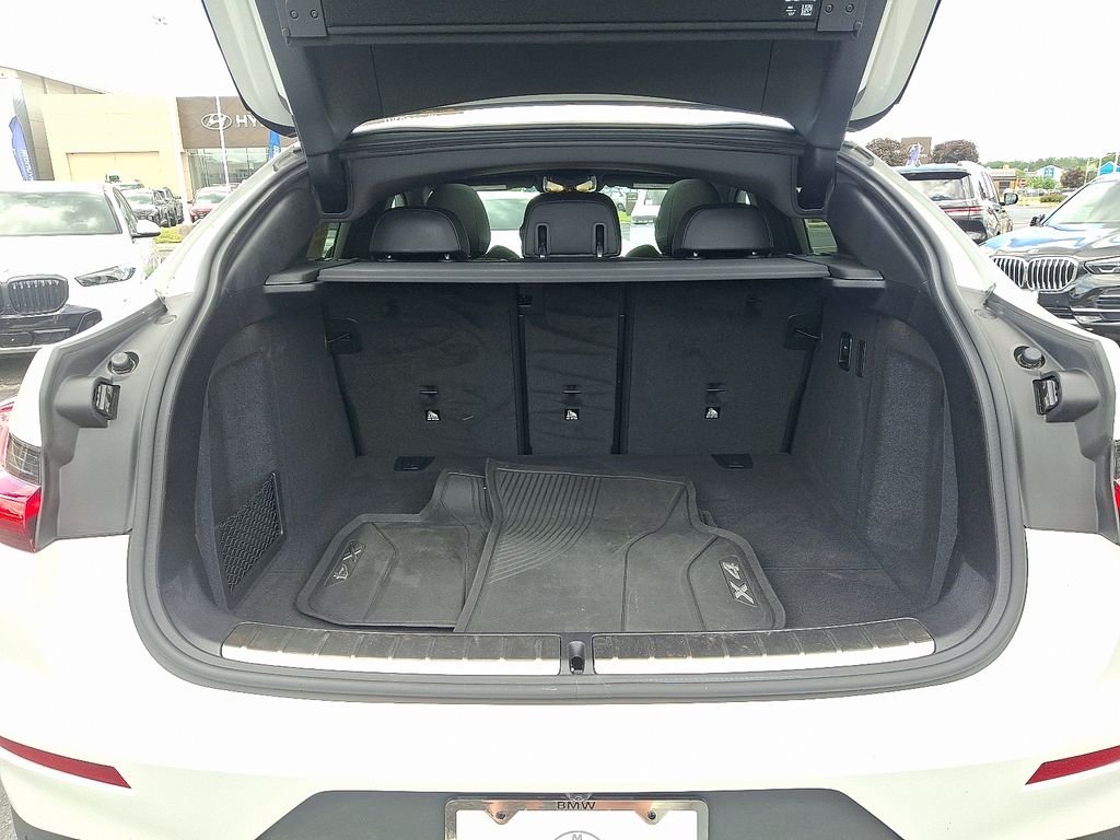 Certified Used 2023 White Metallic BMW xDrive30i image 31