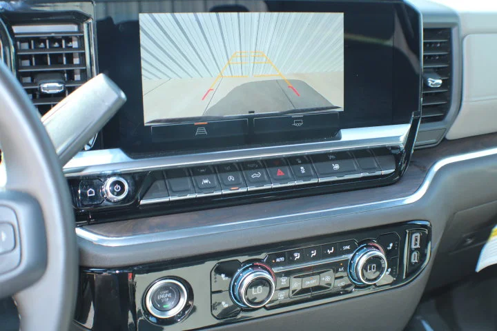 2024 GMC Sierra 1500 SLT - Photo 10