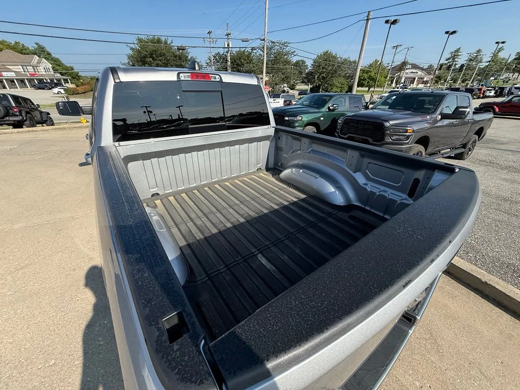 Used 2019 Silver Ram Big Horn/Lone Star image 8