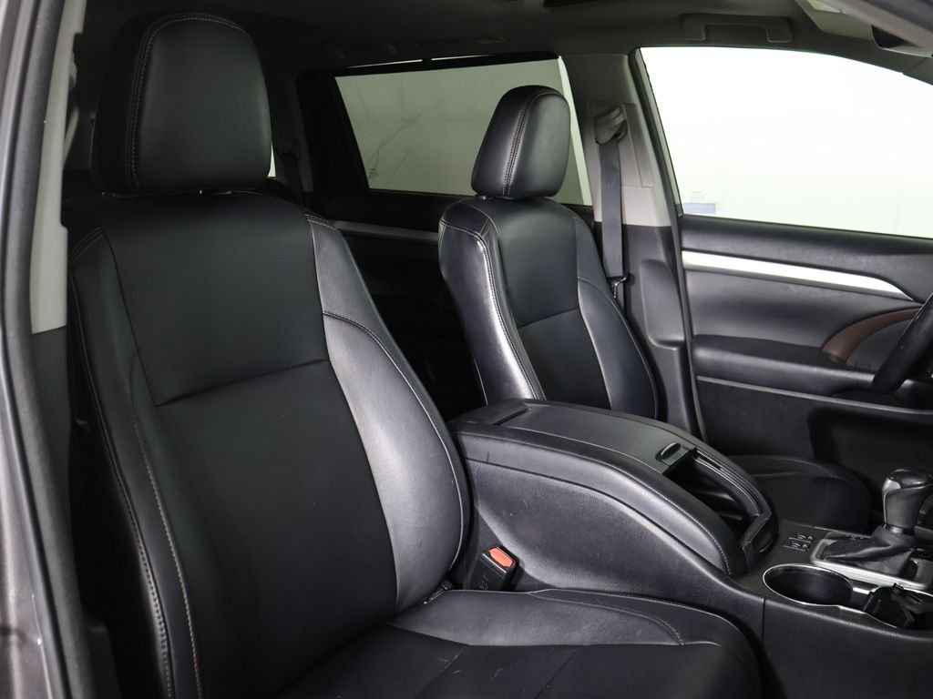2017 Toyota Highlander XLE - Photo 29