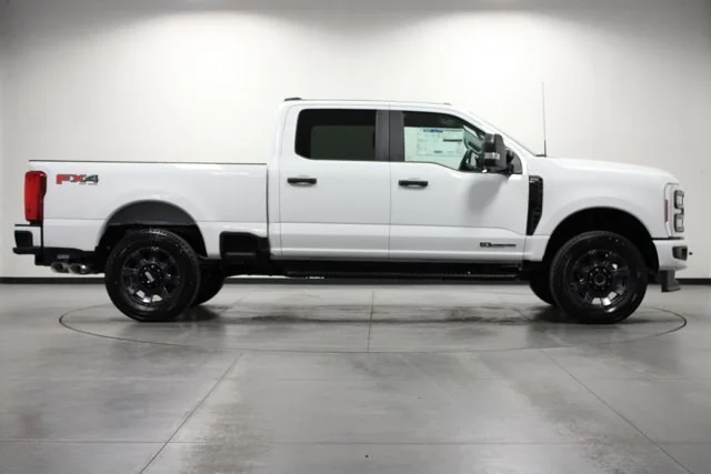 New 2026 Oxford White Ford F-350® XL image 25