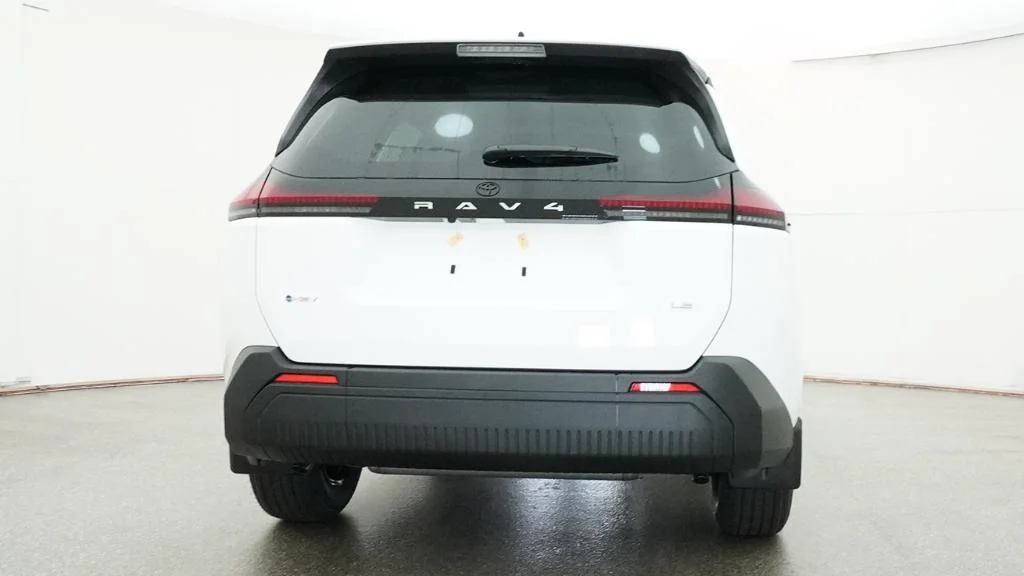 New 2026 Ice Cap Toyota LE image 14