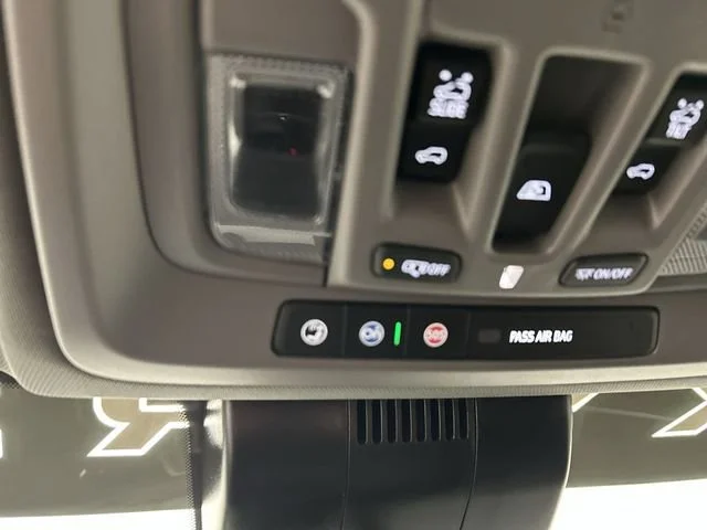 2025 Chevrolet Silverado 1500 LTZ - Photo 15