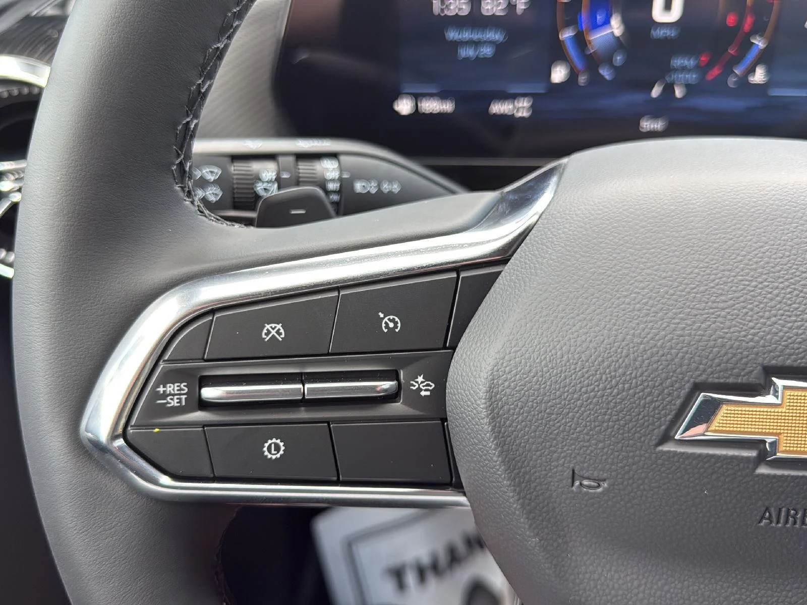 2027 Chevrolet Equinox LT - Photo 11