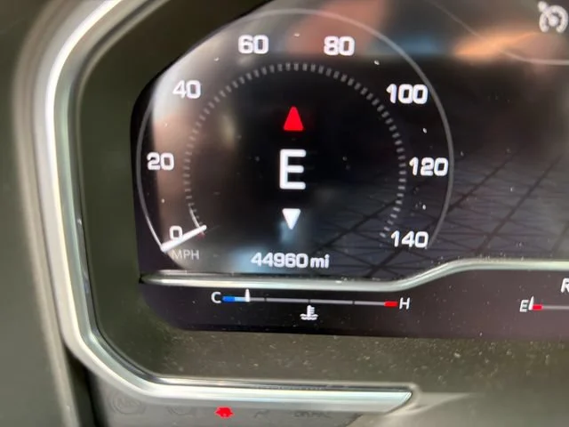 Used 2024 Summit White GMC AT4 image 20