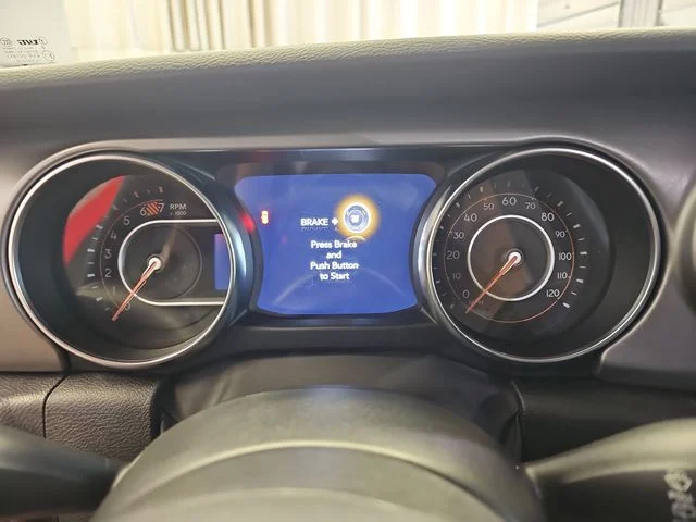 Used 2023 Red Jeep Sport S image 19