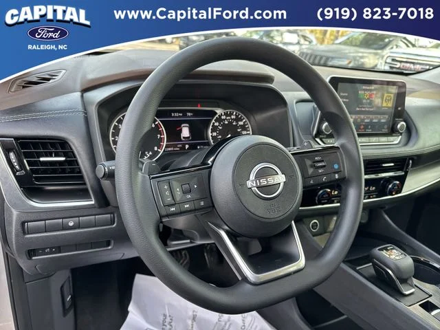 Used 2022 Silver Nissan SV image 23