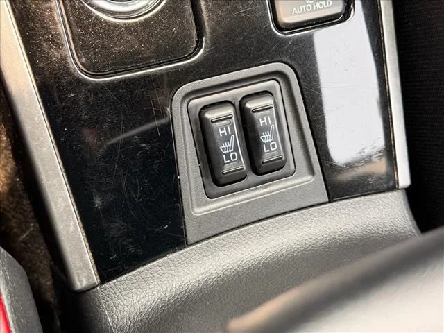 Used 2020 Gray Mitsubishi SE image 24