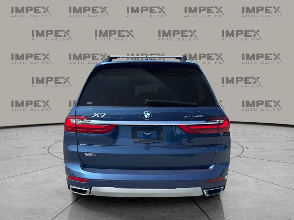 Used 2021 Blue BMW xDrive40i image 4