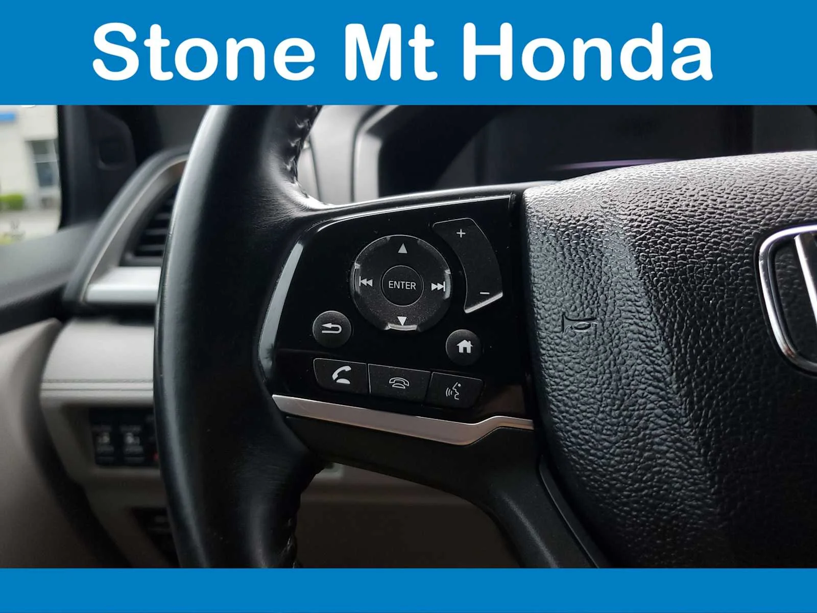 Used 2019 Modern Steel Metallic Honda Touring image 22