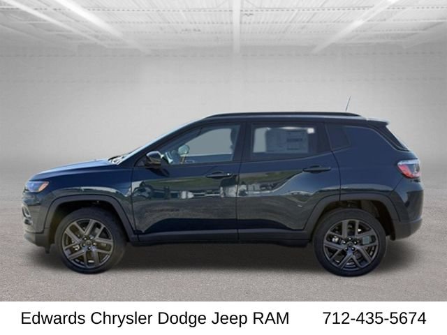 New 2026 Fathom Blue Pearl-Coat Exterior Paint Jeep Limited image 5