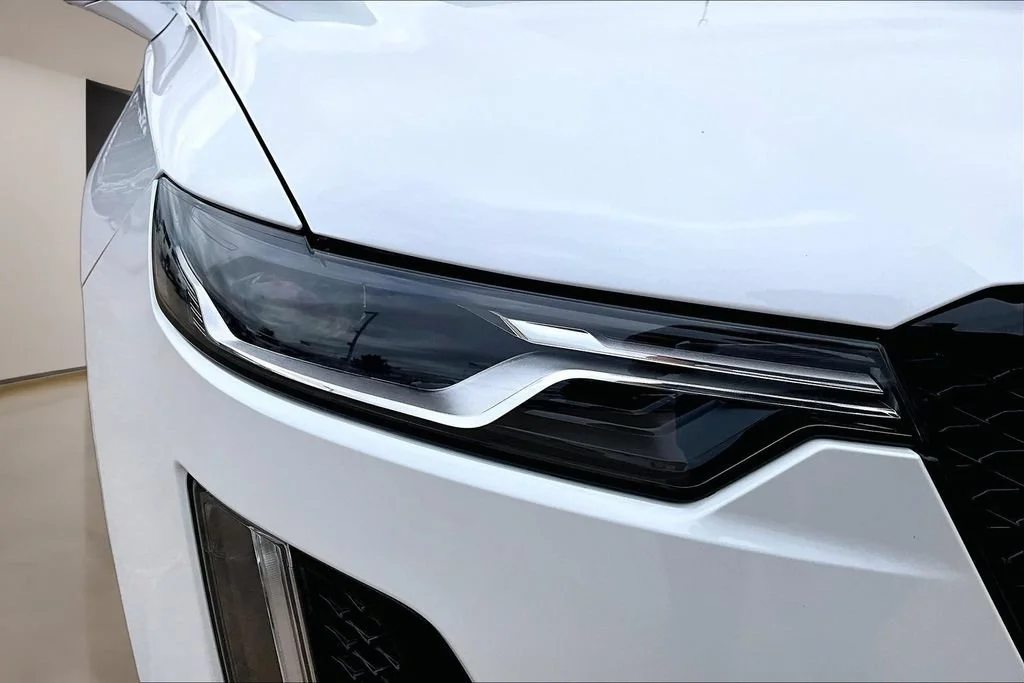 Certified Used 2024 Crystal White Tricoat Cadillac Sport image 30