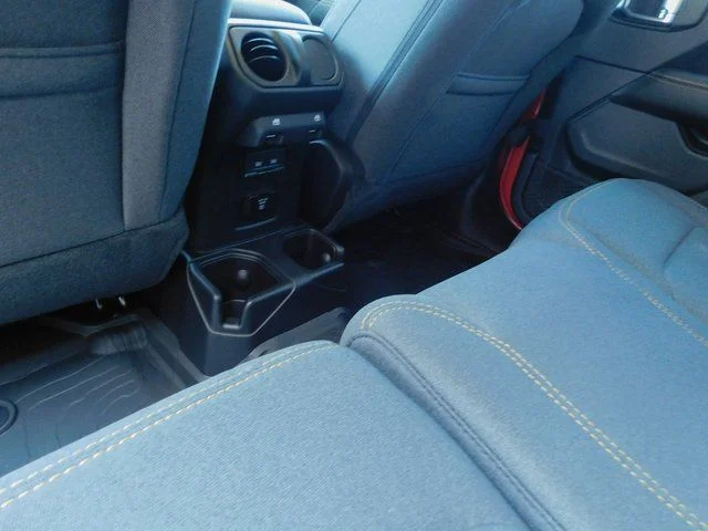 2025 Jeep Wrangler 4-Door Sahara - Photo 22