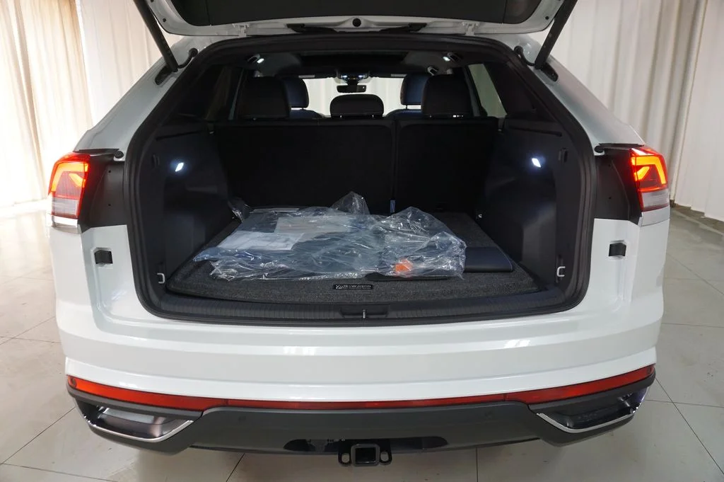 New 2026 White/off-white Volkswagen 2.0T SE w/Technology image 29