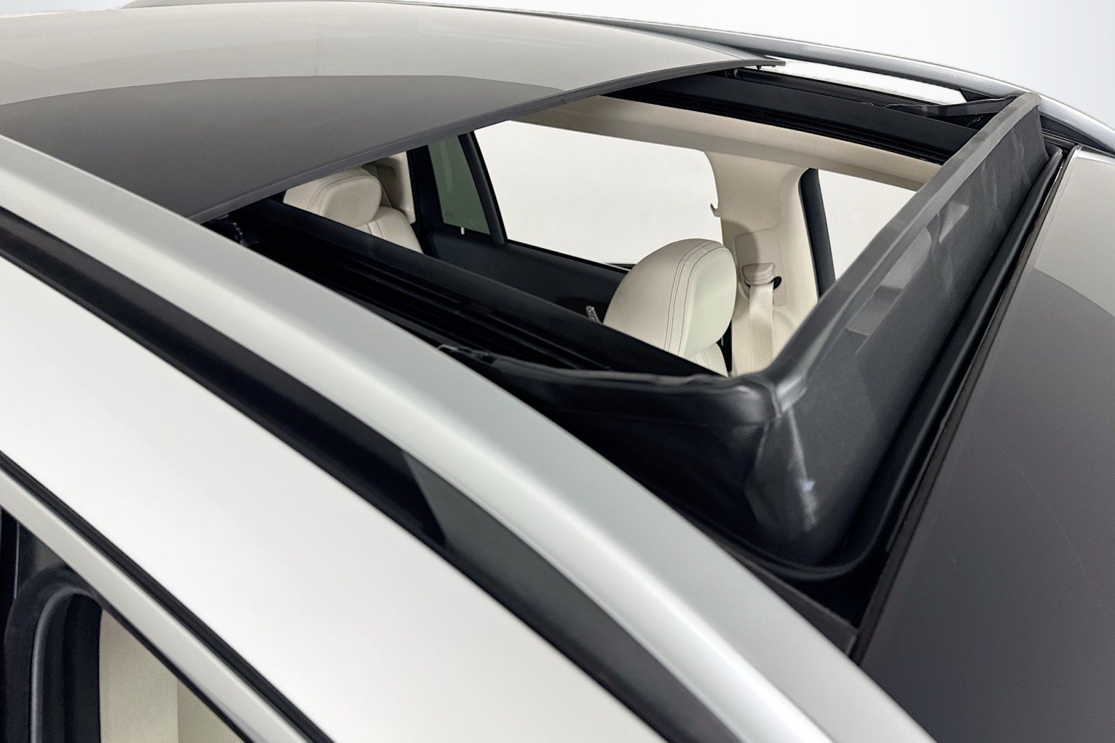 New 2026 Polar White Mercedes-Benz GLS 450 4MATIC® SUV image 22