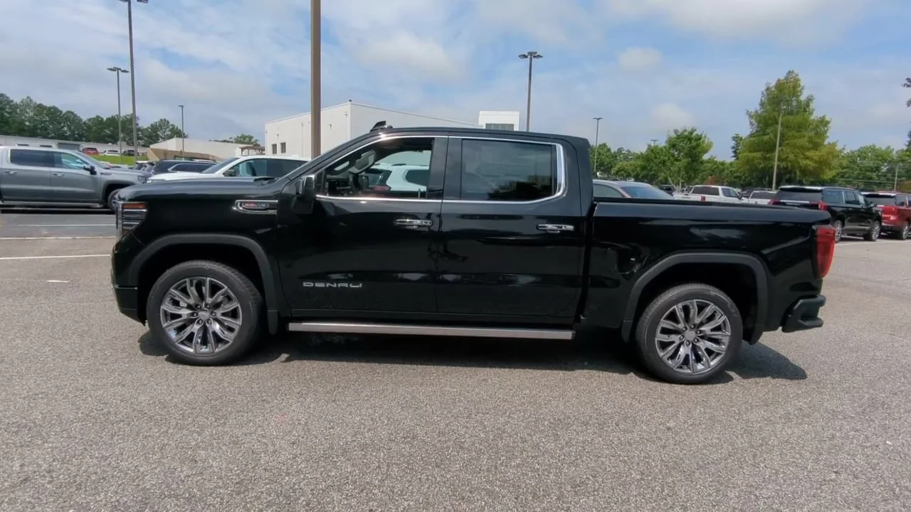 2026 GMC Sierra 1500 Denali - Photo 5