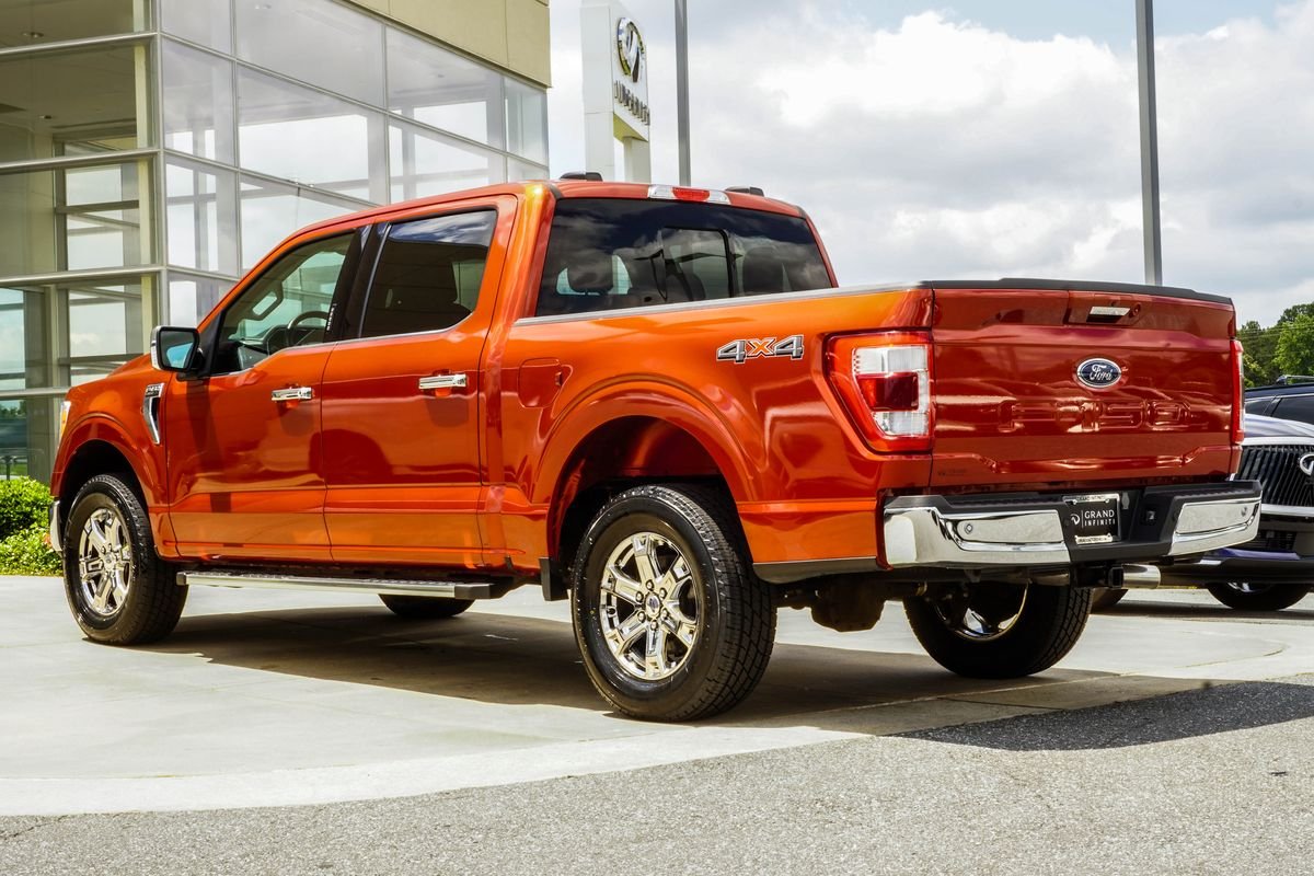 Used 2023 Red Ford Lariat image 10