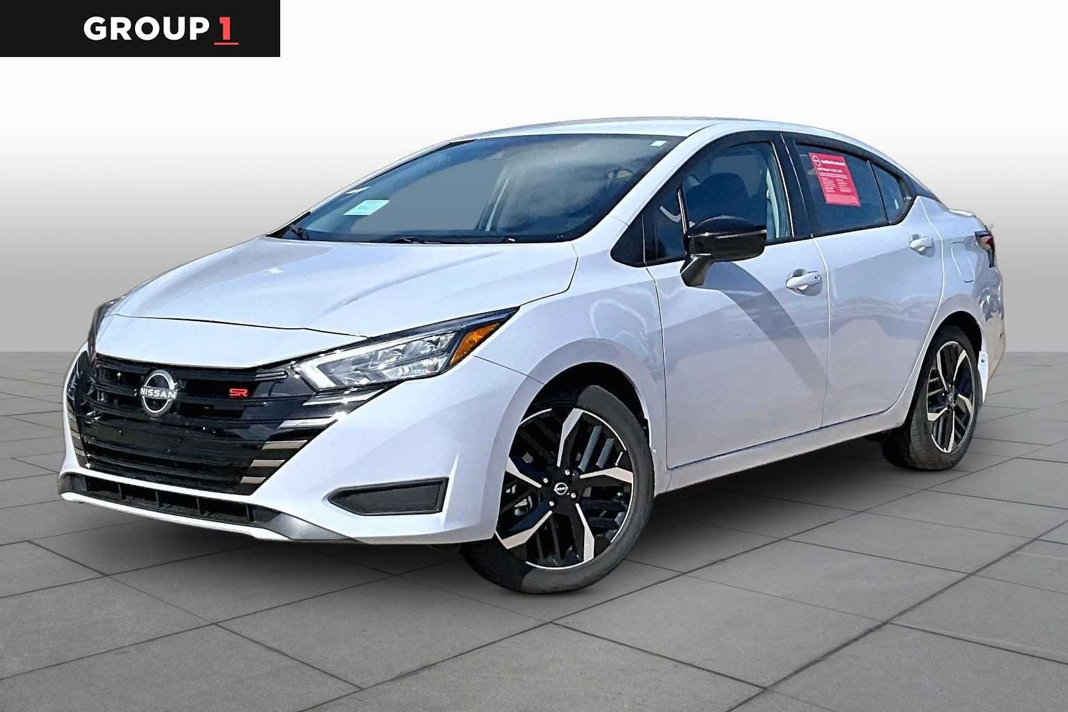 2025 Nissan Versa SR