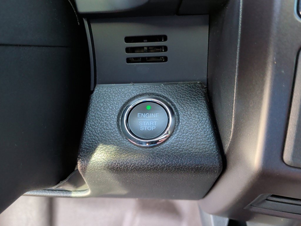 Used 2020 White Ford King Ranch image 28