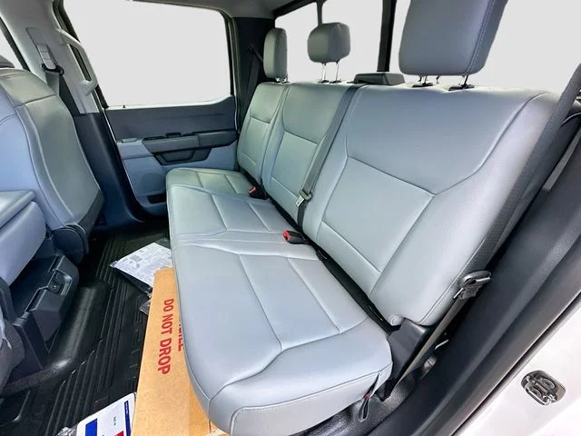 New 2026 Oxford White Ford XL image 16