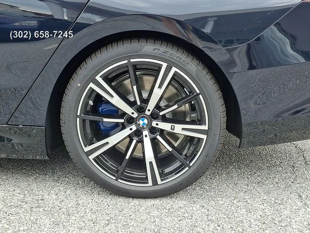 New 2027 Carbon Black Metallic BMW 550e xDrive image 8