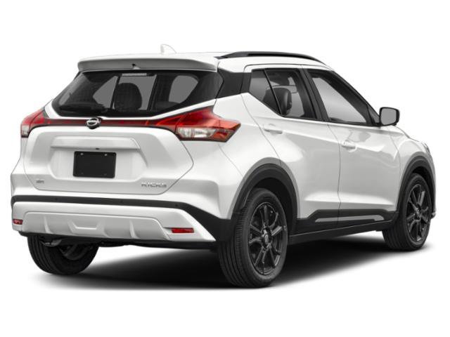 Used 2022 Gun Metallic Nissan SR image 3