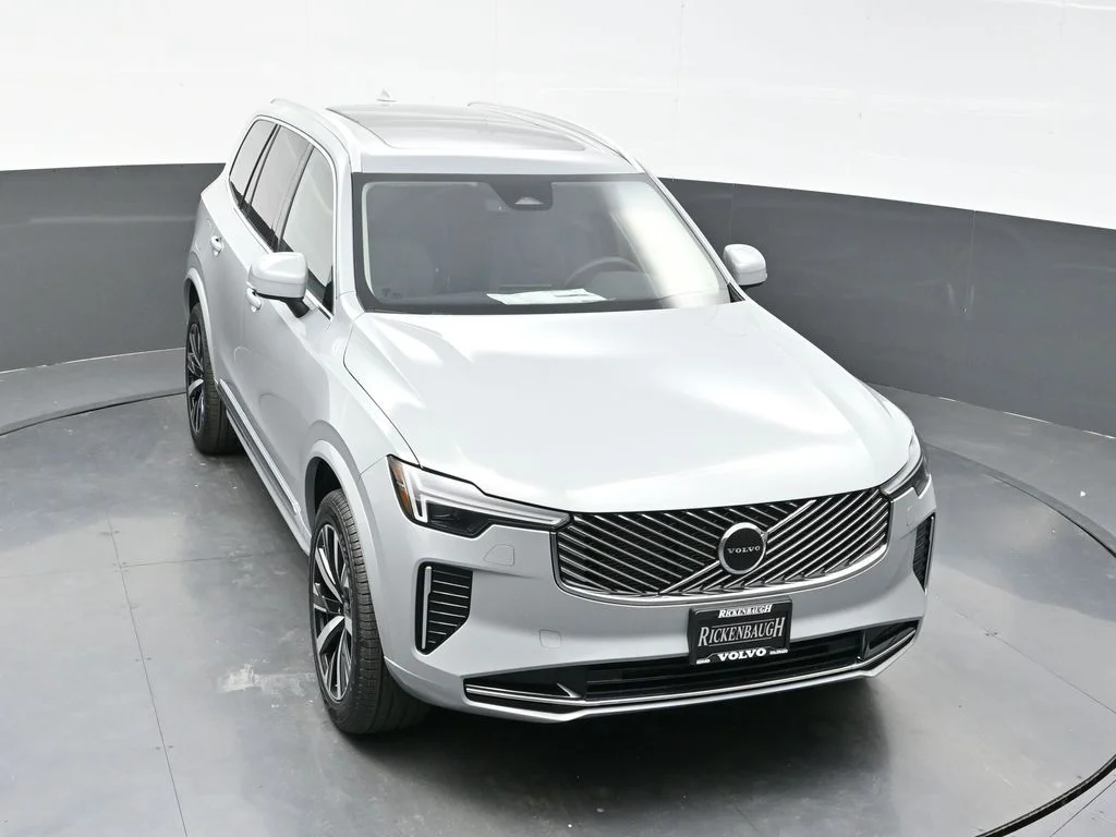 New 2026 Vapour Grey Volvo Core image 47
